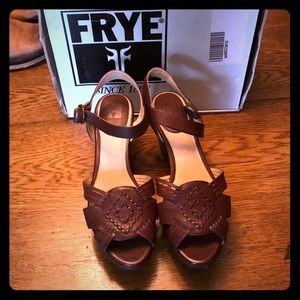 Frye Carlie Hurache size 9